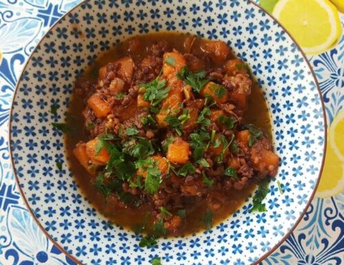 Lentils with pumpkin, onion and celery, simmered in tomato sauce.