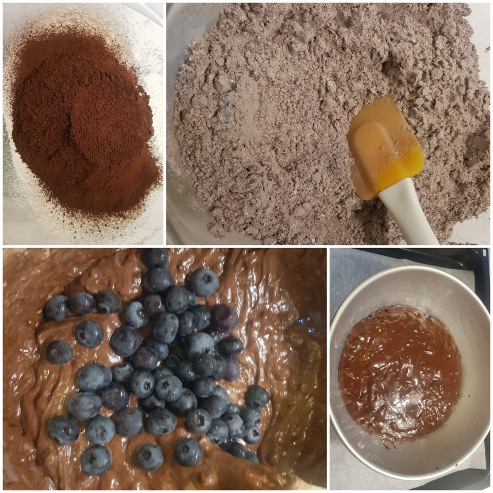 Extra Dark Chocolate, Blueberry & Cinnamon Cake