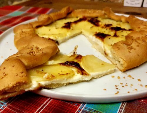 Ftira Għawdxija tal-ġbejniet (Gozitan Cheese Flatbread)