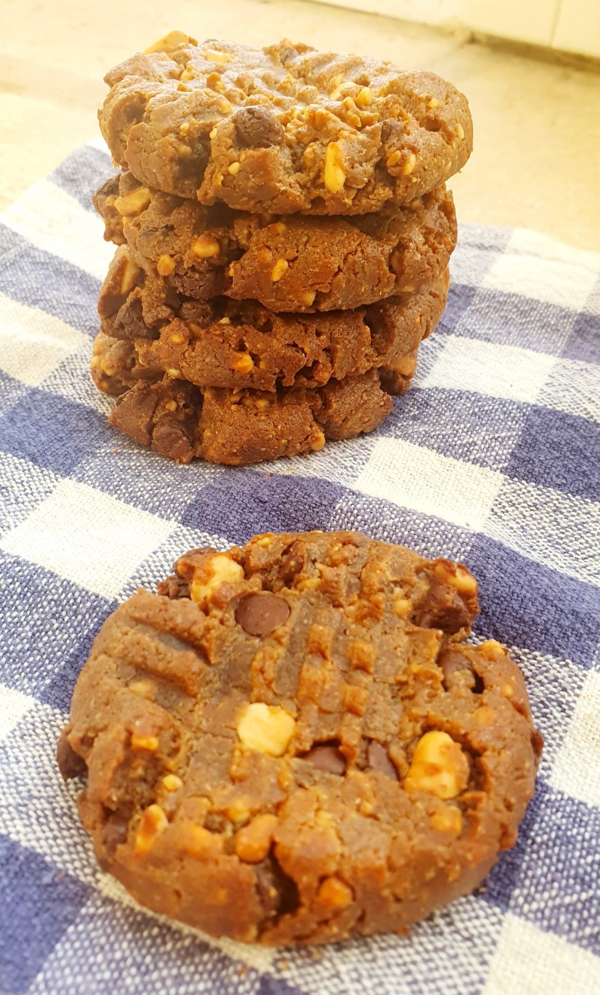 Peanut Butter Flourless Cookies with Dark Chocolate Chips